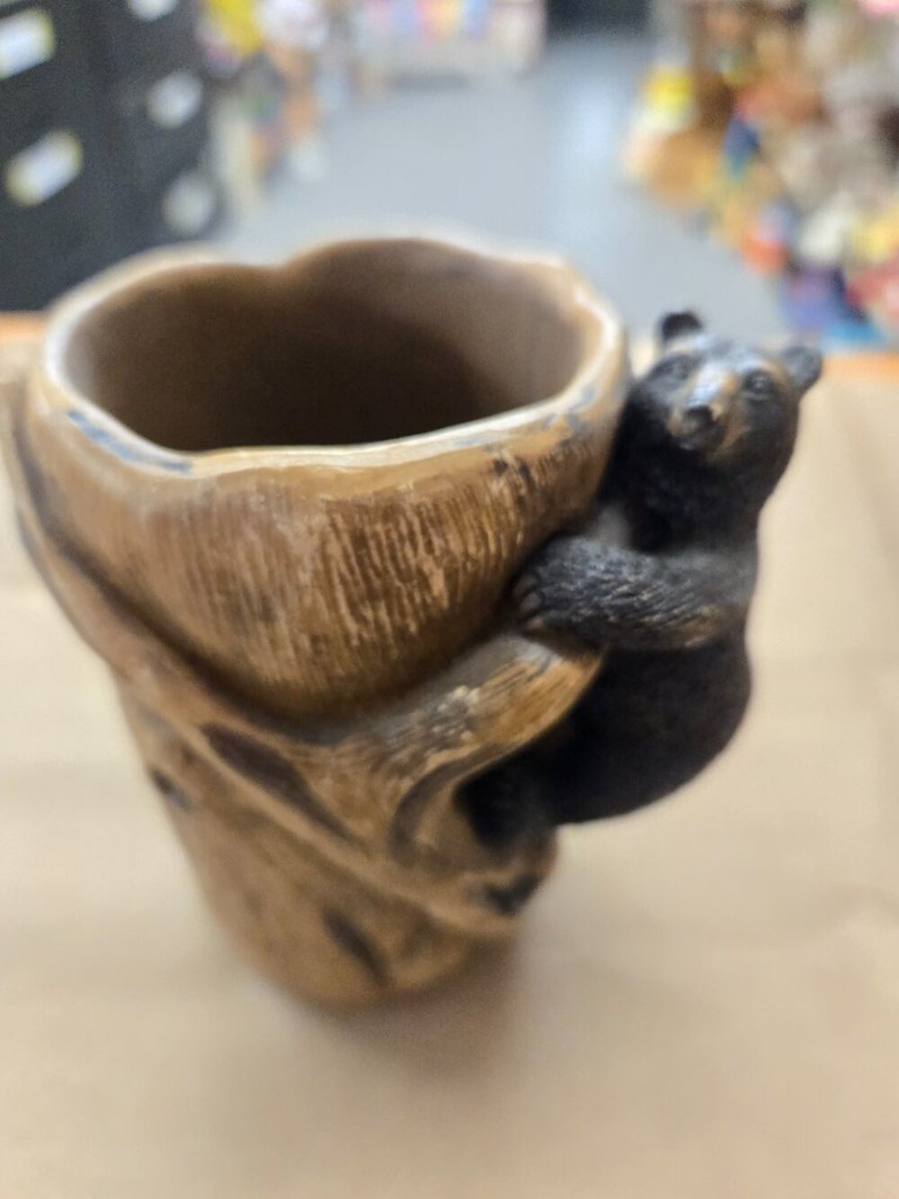 New (No box) resin style Sculpted Bear on Tree Toothbrush mug or pen holder vase